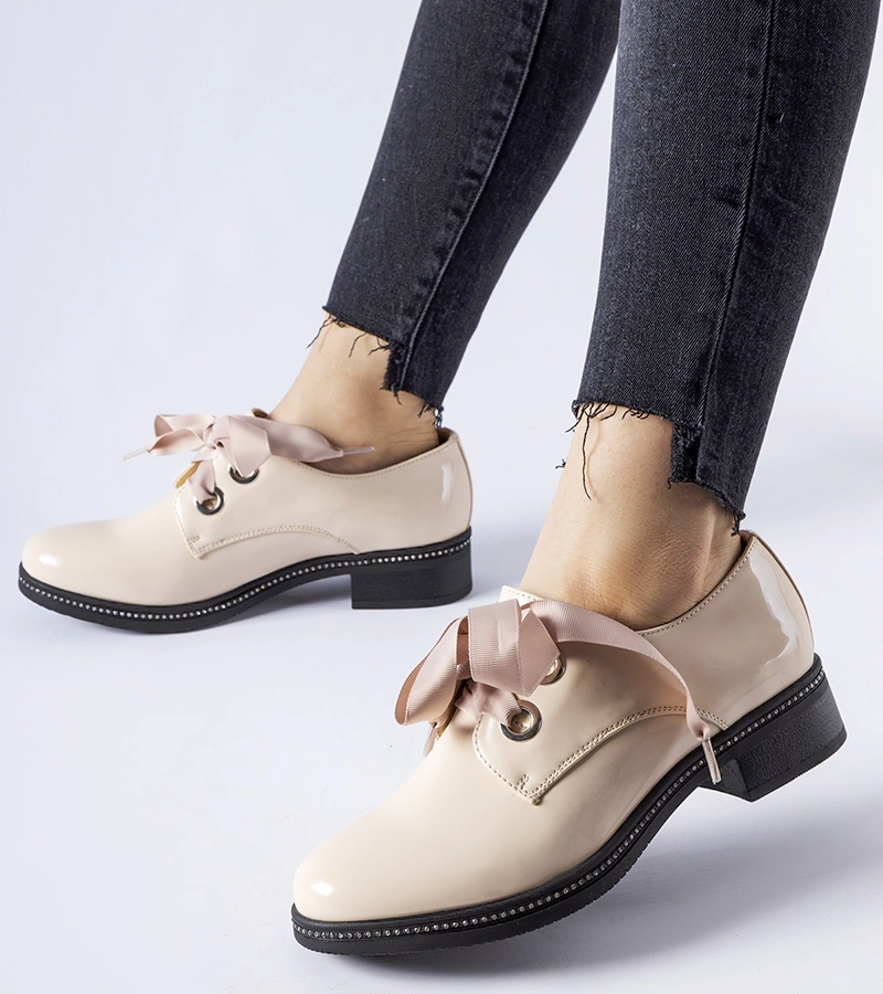 Beżowe półbuty z cyrkoniami Povegliano