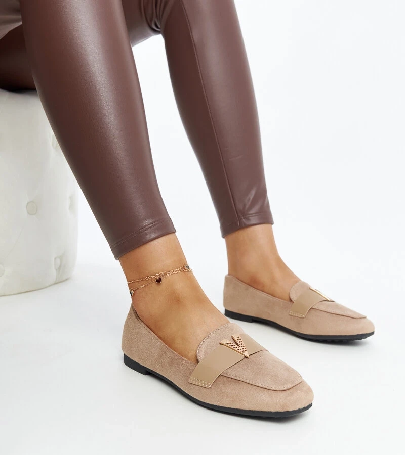 Brązowe mokasyny z ozdobą Namal