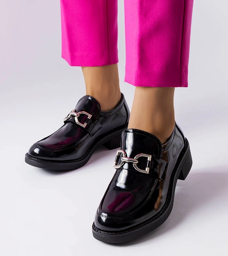 Czarne lakierowane mokasyny Charline