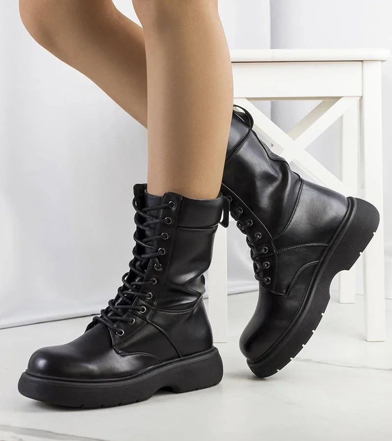 Czarne traperki damskie Costel