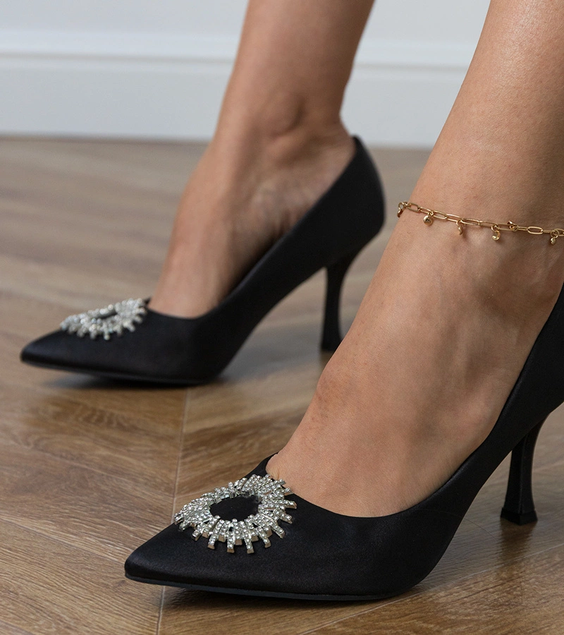 Czarne czółenka satynowe z cyrkoniami Bellira