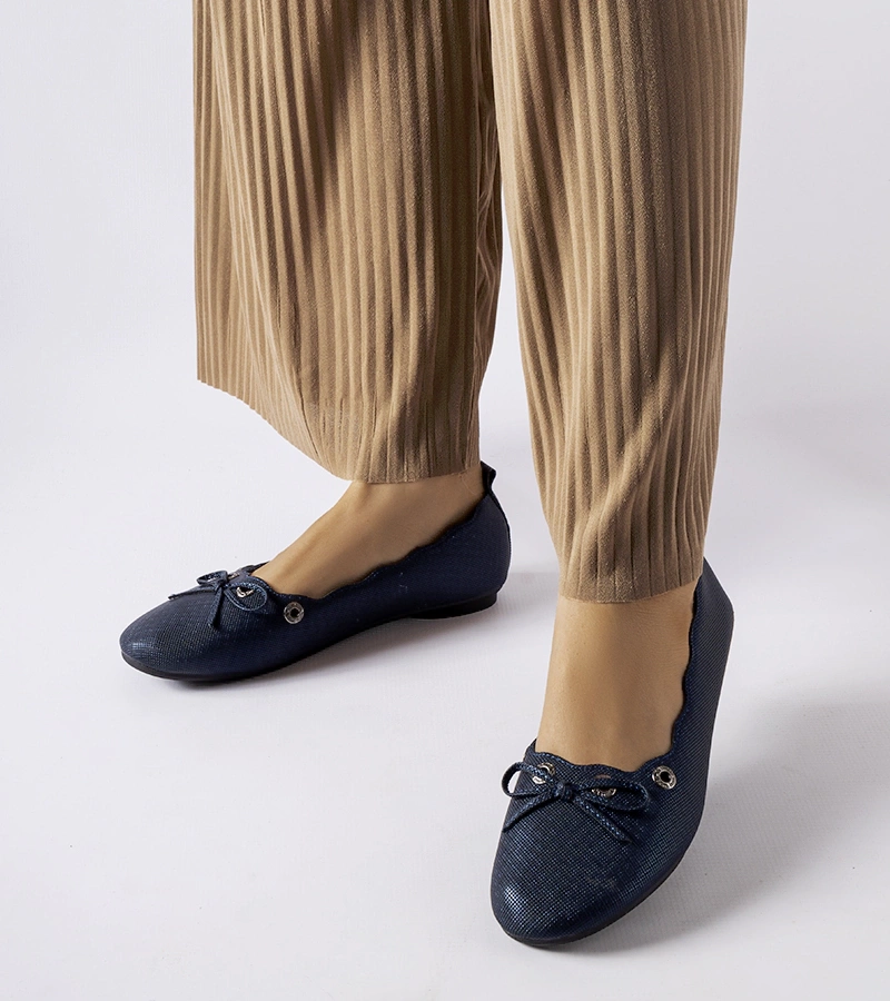 Granatowe baleriny Toft