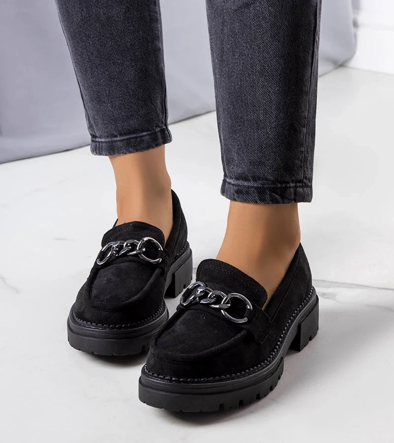 Czarne mokasyny na traktorowej podeszwie Ermens