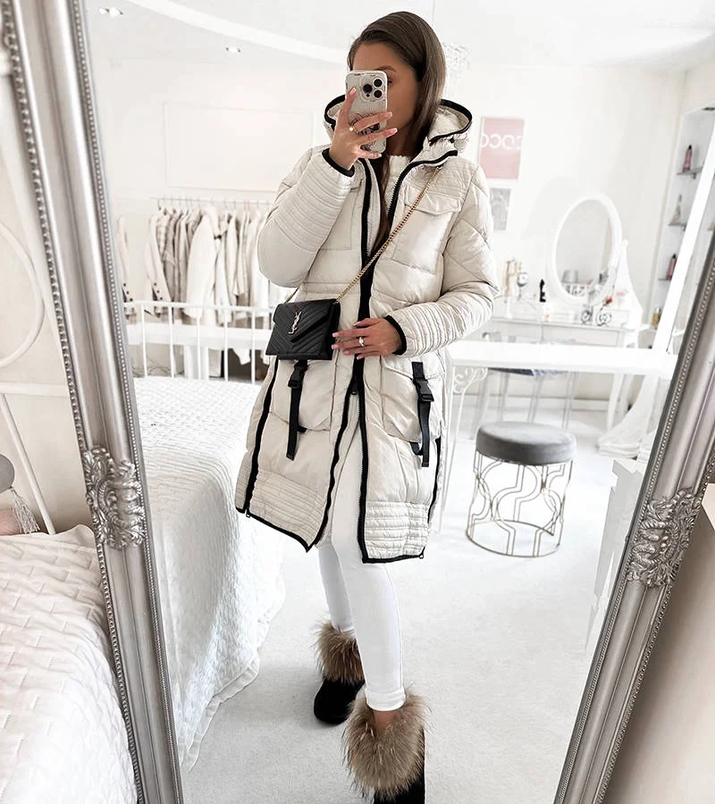 Biały pikowany płaszcz Averie