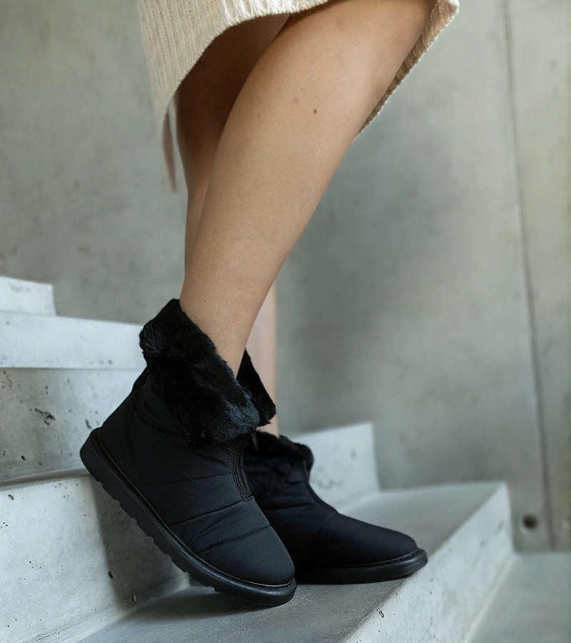 Czarne ocieplane śniegowce z kołnierzem Edidda