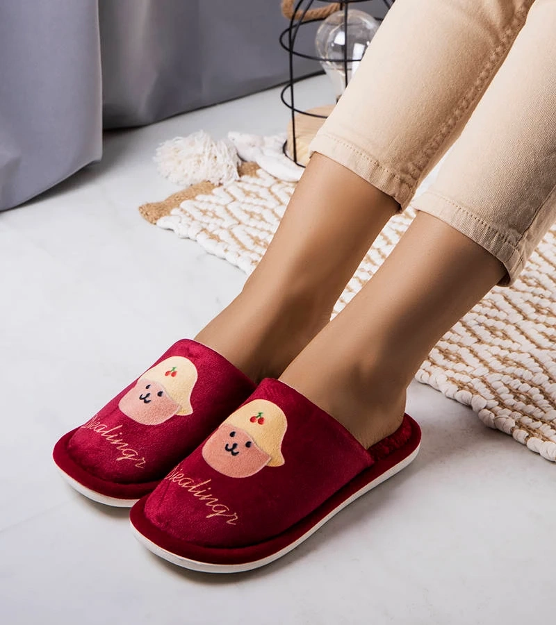 Czerwone miękkie kapcie Diealings